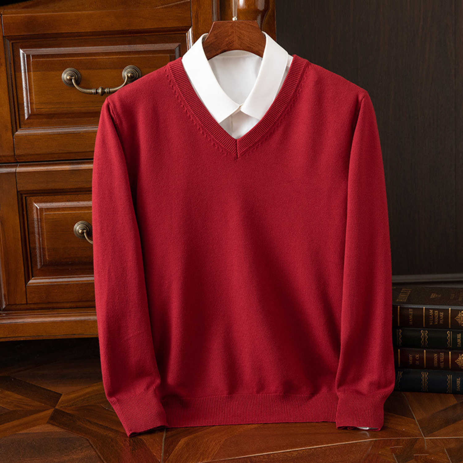 RUGGERI MILANO™ | MAGLIONE ELEGANTE A COLLO A V