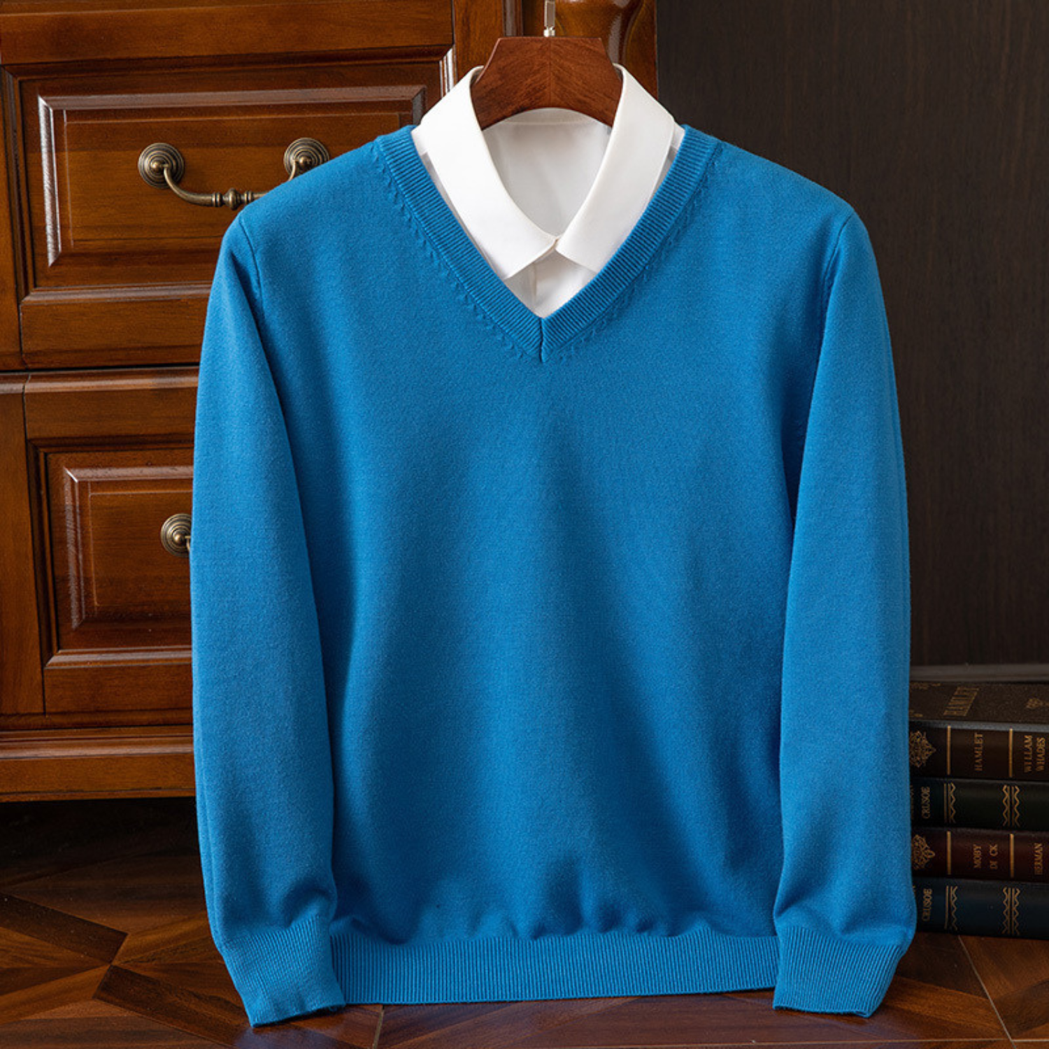 RUGGERI MILANO™ | MAGLIONE ELEGANTE A COLLO A V